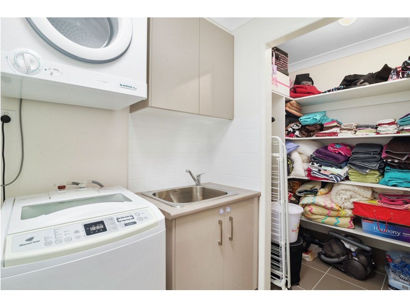 2/187 Ramsay Street, Centenary Heights QLD 4350