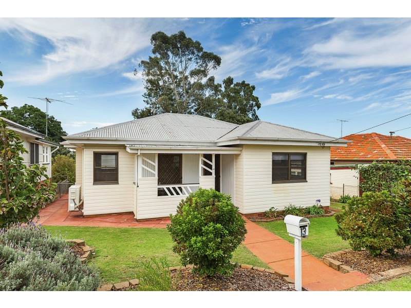 13 Tolmie Street, South Toowoomba QLD 4350
