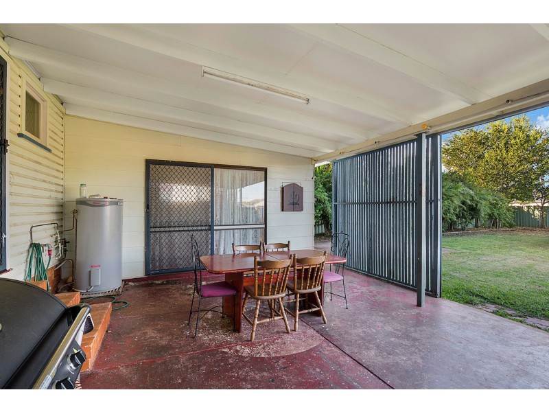 254 Tor Street (North of Bridge Street), Rockville QLD 4350