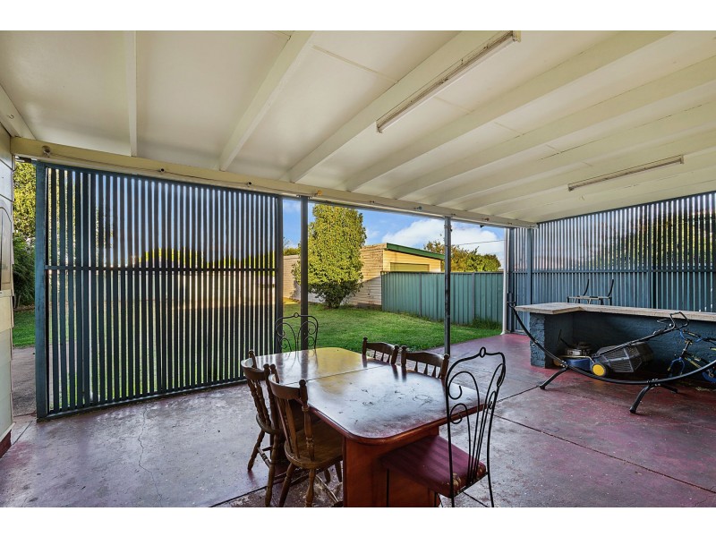 254 Tor Street (North of Bridge Street), Rockville QLD 4350