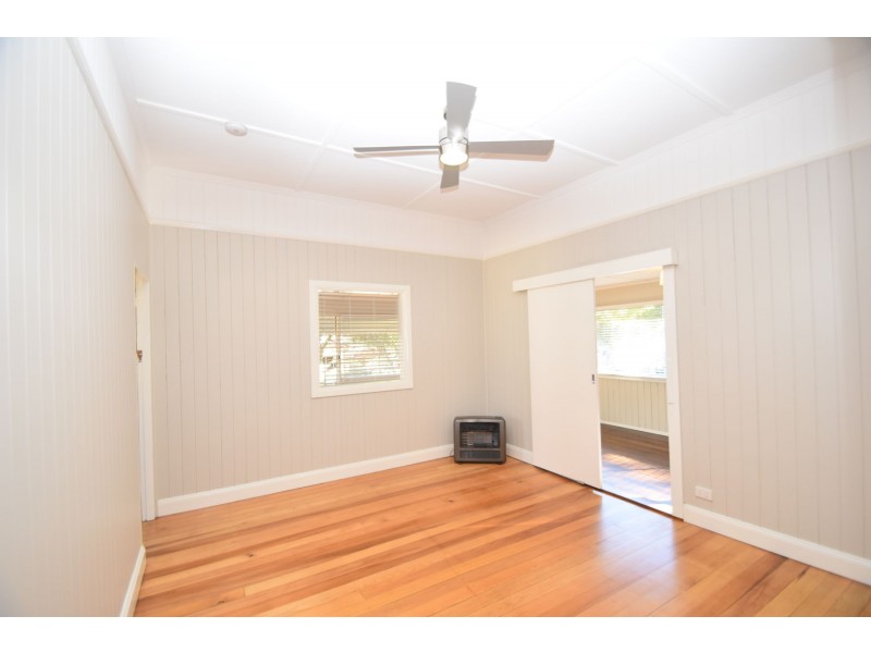 4 Louisa Street, South Toowoomba QLD 4350
