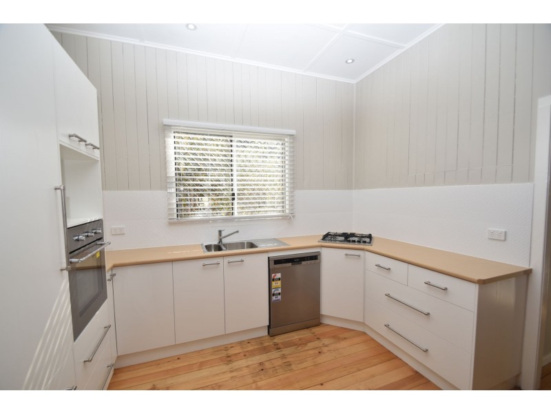 4 Louisa Street, South Toowoomba QLD 4350