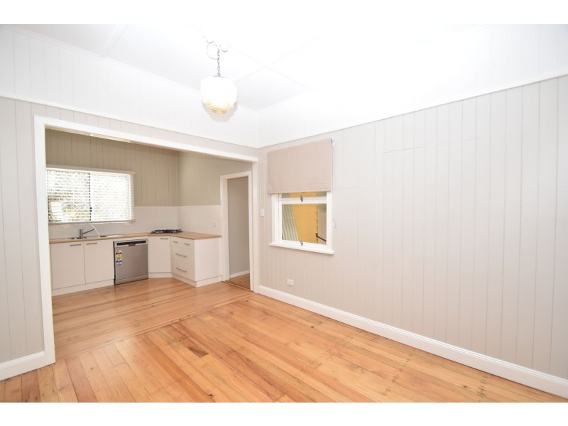 4 Louisa Street, South Toowoomba QLD 4350