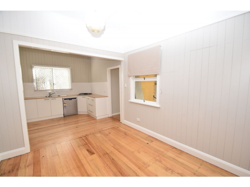 4 Louisa Street, South Toowoomba QLD 4350