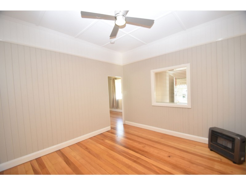 4 Louisa Street, South Toowoomba QLD 4350