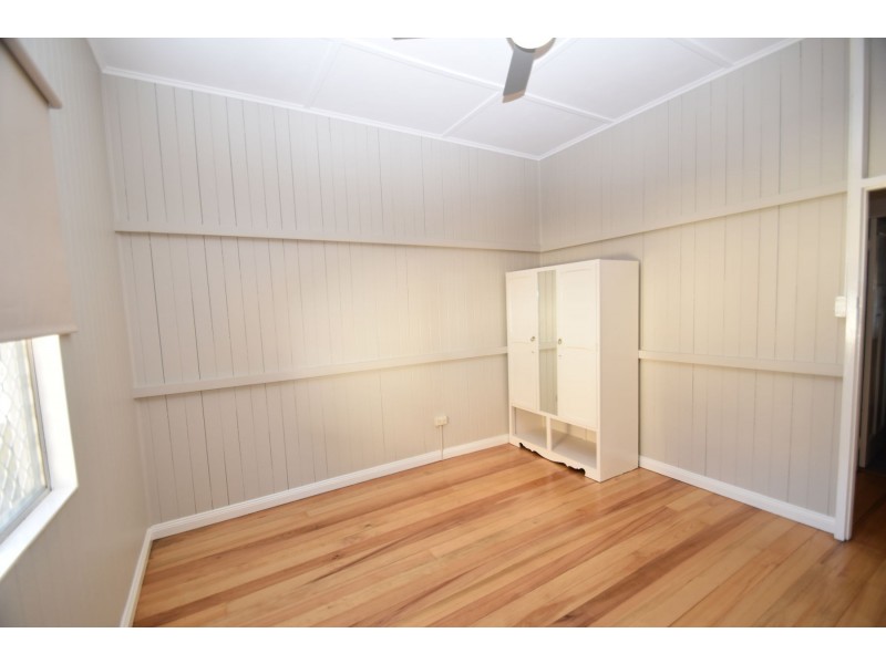 4 Louisa Street, South Toowoomba QLD 4350
