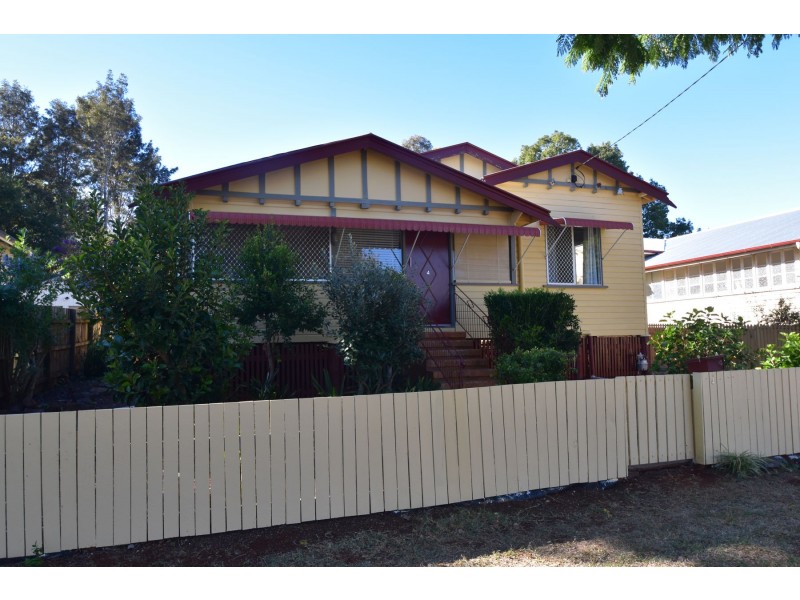 4 Louisa Street, South Toowoomba QLD 4350