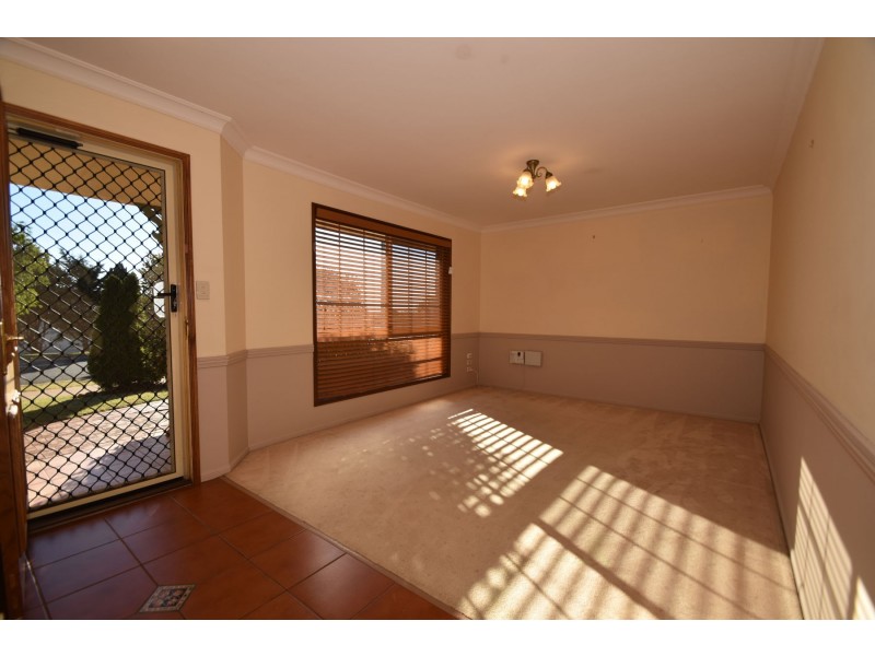460 Hume Street, Middle Ridge QLD 4350