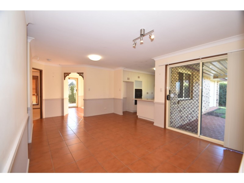 460 Hume Street, Middle Ridge QLD 4350