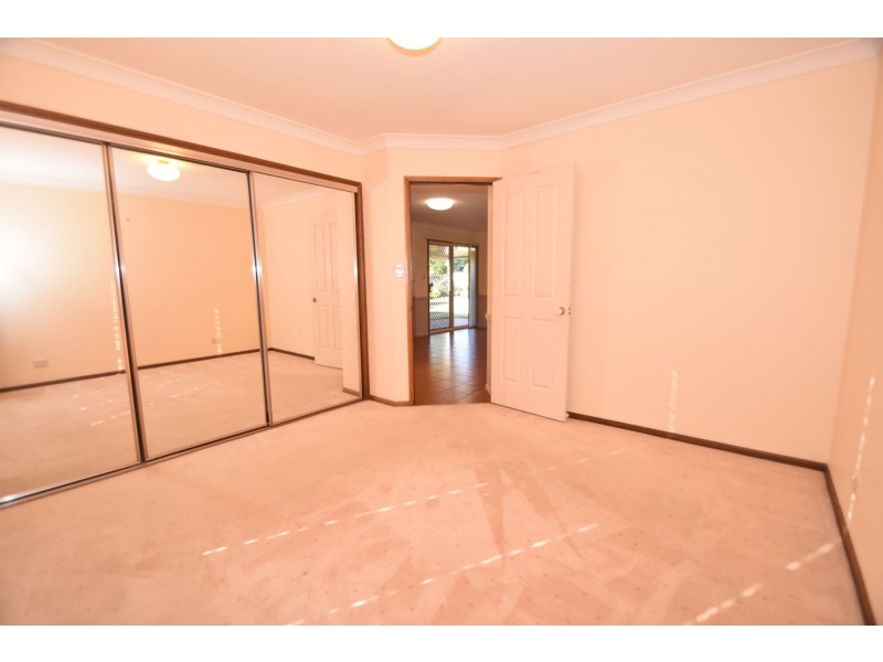 460 Hume Street, Middle Ridge QLD 4350