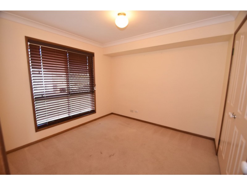 460 Hume Street, Middle Ridge QLD 4350