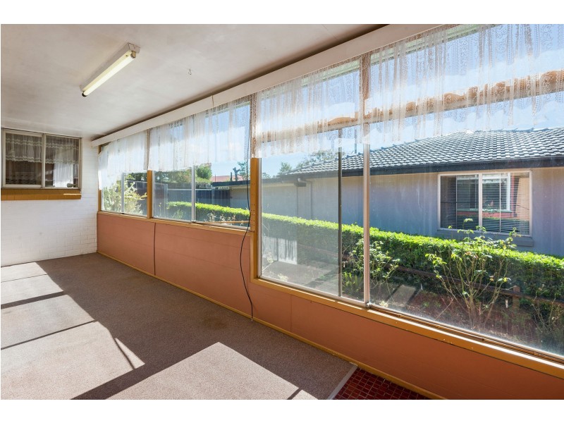 1 Lindgren Street, Centenary Heights QLD 4350