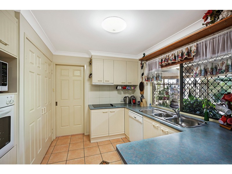 27 Westfield Drive, Westbrook QLD 4350