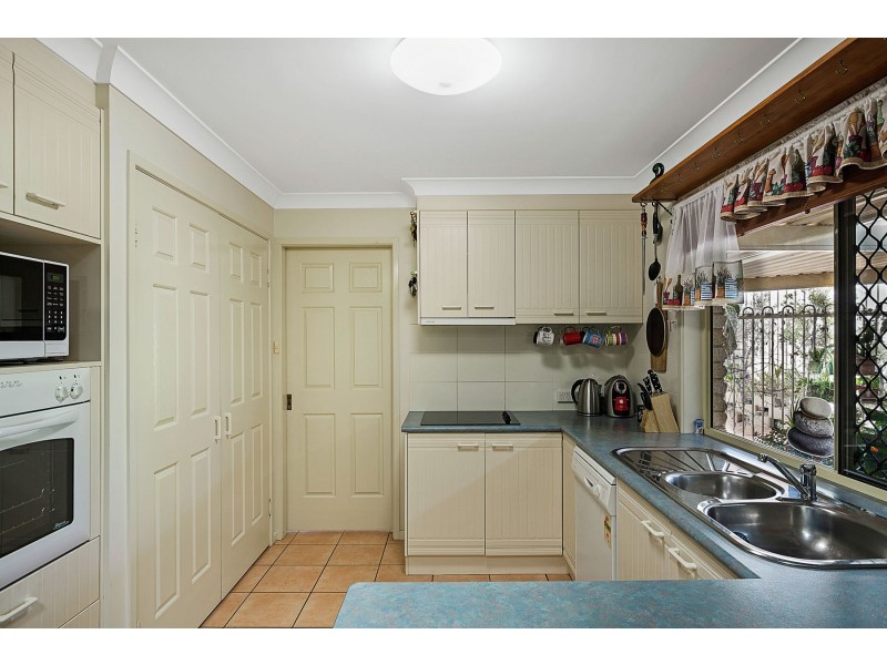 27 Westfield Drive, Westbrook QLD 4350