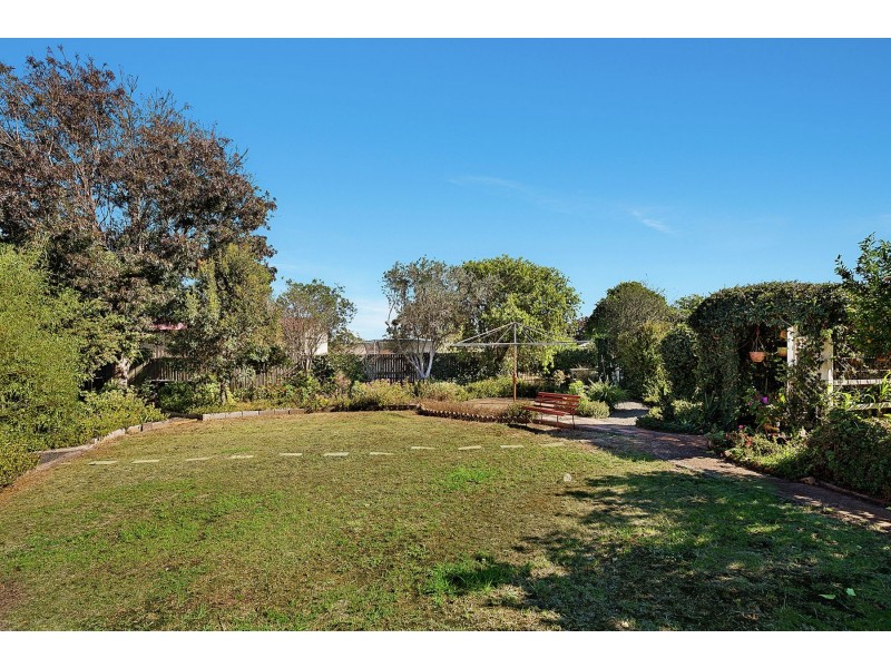 27 Westfield Drive, Westbrook QLD 4350