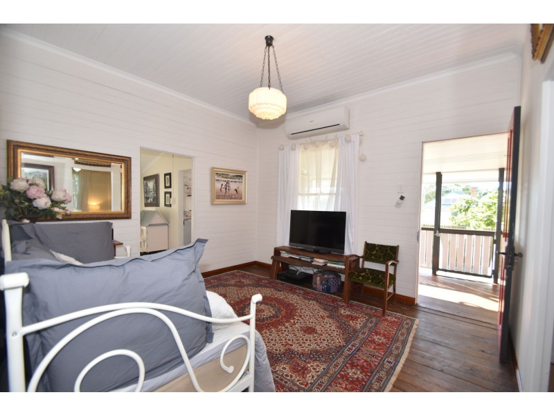2 Laurel Lane, Toowoomba City QLD 4350