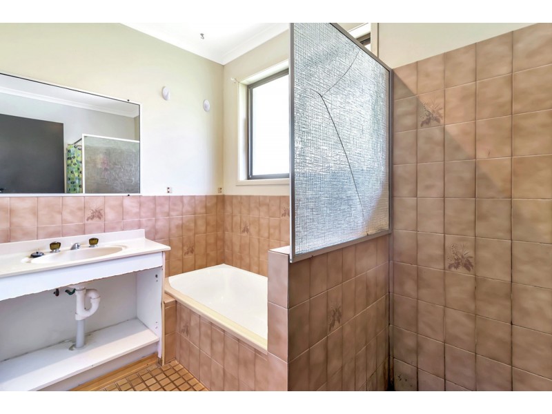 12 Gladstone Street, Wyreema QLD 4352