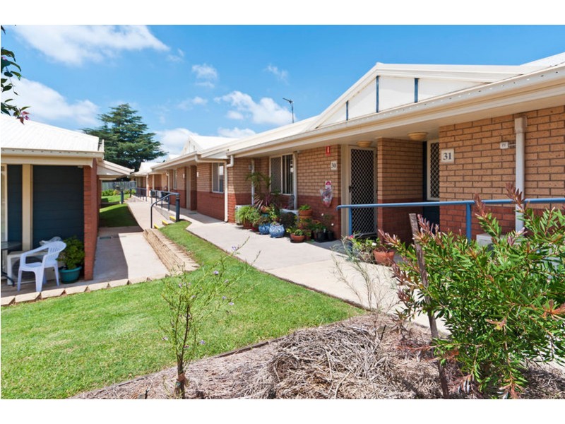 306-310 James Street, Harristown QLD 4350
