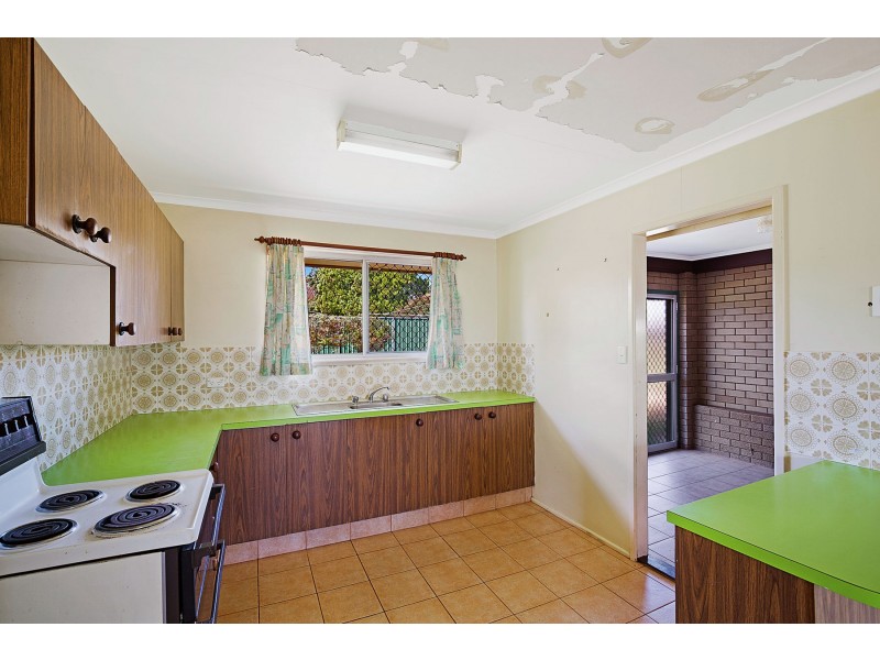 574 Greenwattle Street, Newtown QLD 4350