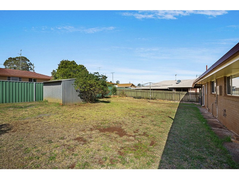 574 Greenwattle Street, Newtown QLD 4350