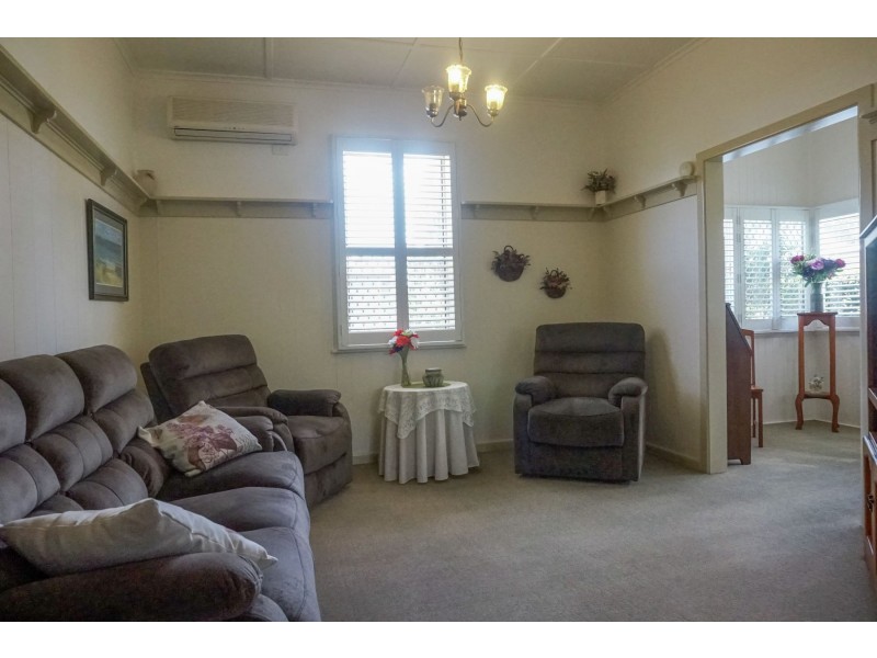 19 Weetwood Street, Newtown QLD 4350
