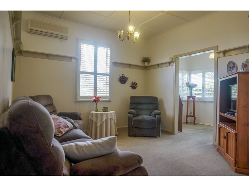 19 Weetwood Street, Newtown QLD 4350