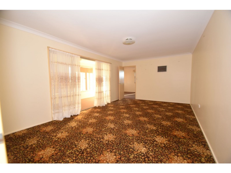 86 Stephen Street, Harristown QLD 4350