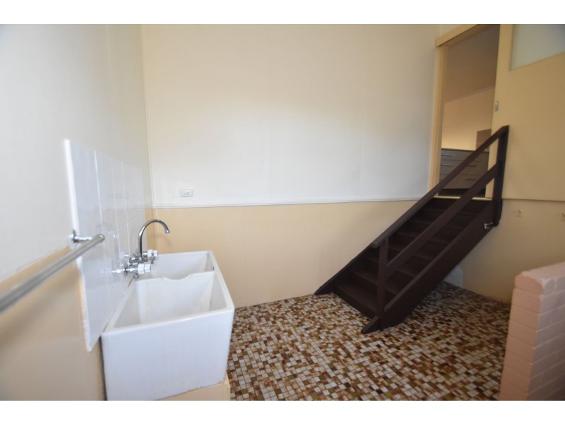 86 Stephen Street, Harristown QLD 4350