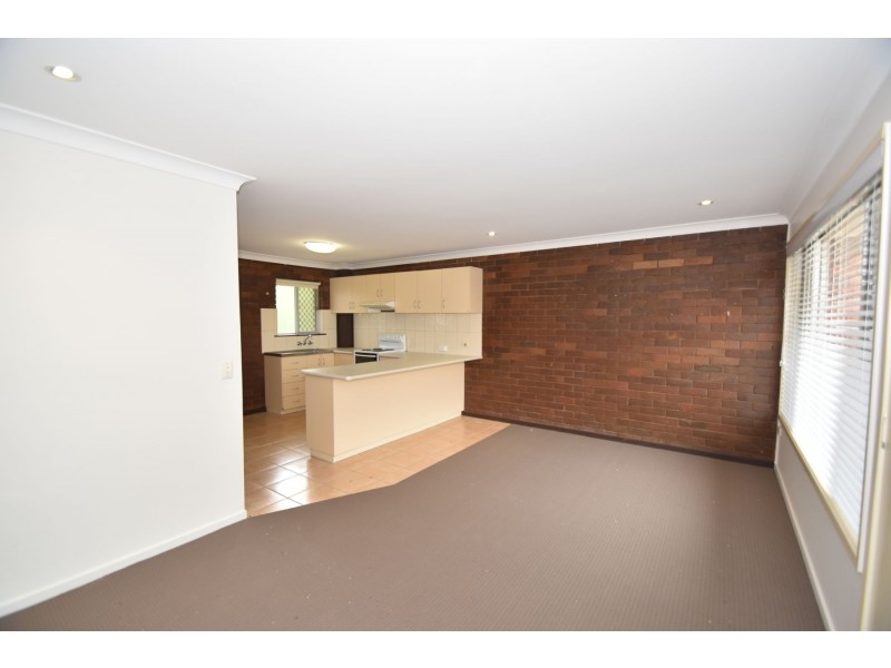 10/177a West Street, Newtown QLD 4350