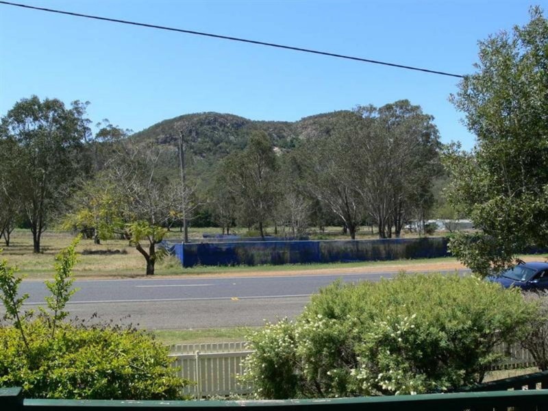 266 Ipswich Street, Esk QLD 4312