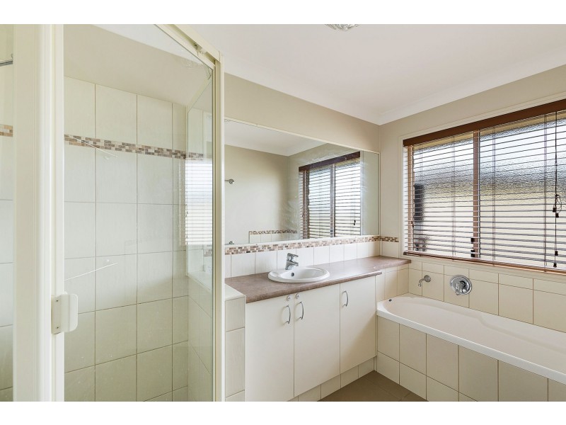 72 Belclaire Drive, Westbrook QLD 4350