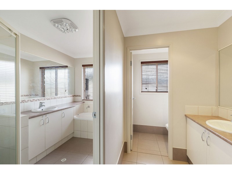 72 Belclaire Drive, Westbrook QLD 4350