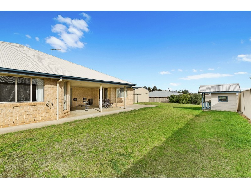 72 Belclaire Drive, Westbrook QLD 4350