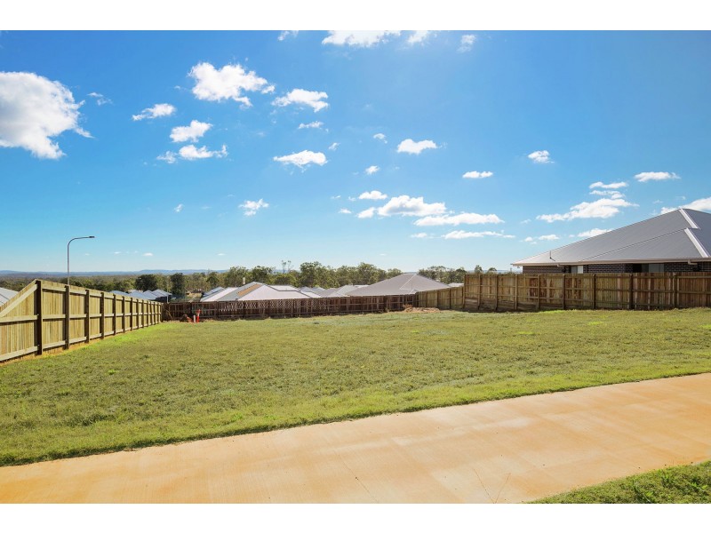 34 Sportsman Drive, Kleinton QLD 4352