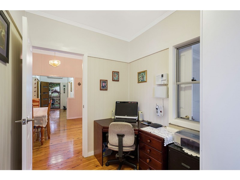 18 Mansford Street, North Toowoomba QLD 4350