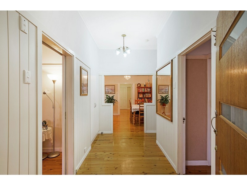 18 Mansford Street, North Toowoomba QLD 4350