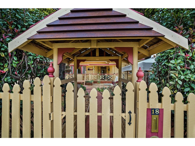 18 Mansford Street, North Toowoomba QLD 4350