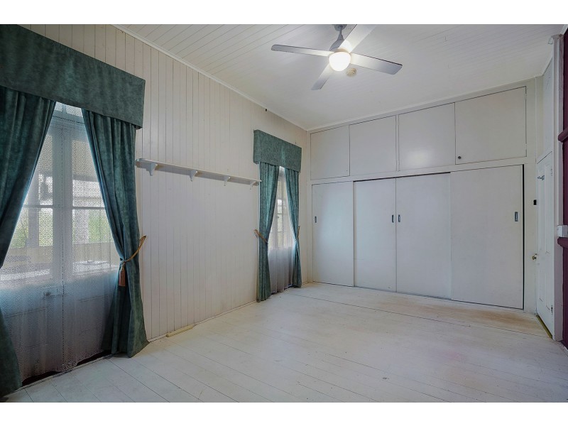 14 Rowland Court, Gowrie Mountain QLD 4350