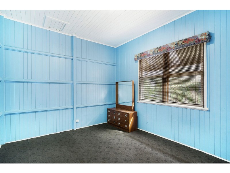 14 Rowland Court, Gowrie Mountain QLD 4350