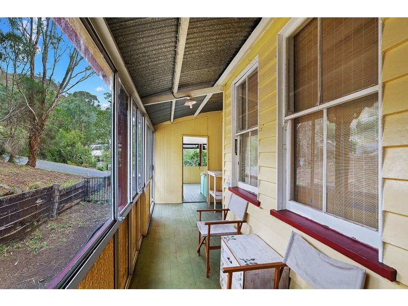 14 Rowland Court, Gowrie Mountain QLD 4350
