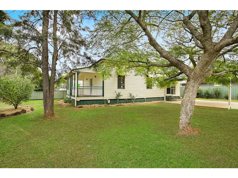 45 Anzac Avenue, Newtown QLD 4350