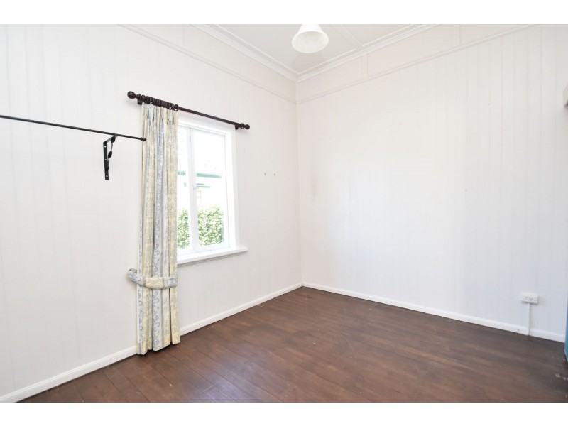 20 Roseberry Street, North Toowoomba QLD 4350