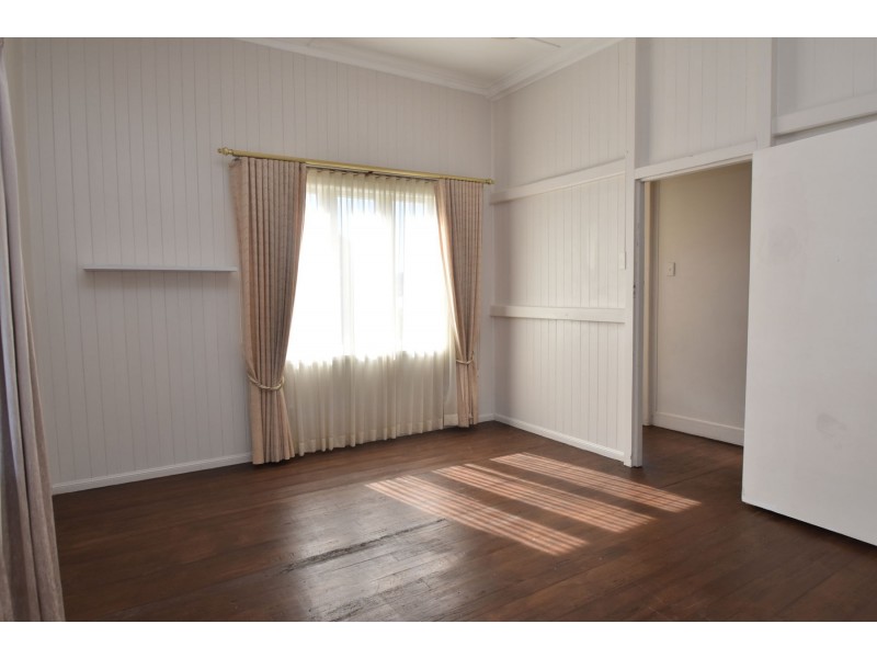 20 Roseberry Street, North Toowoomba QLD 4350