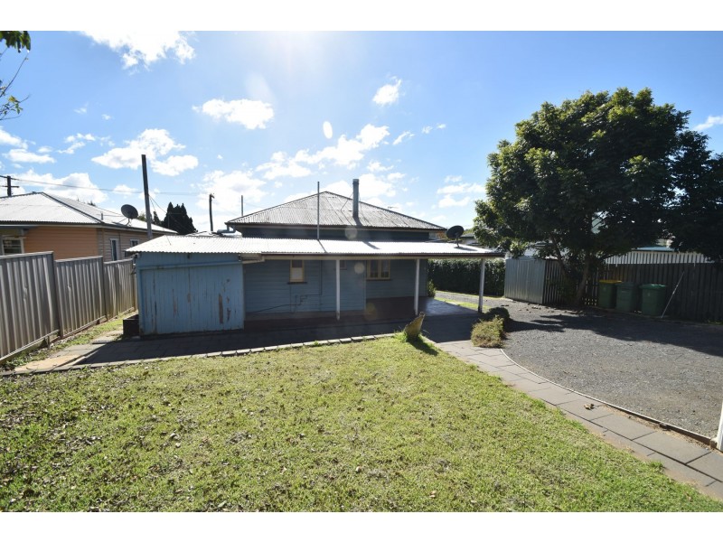 20 Roseberry Street, North Toowoomba QLD 4350