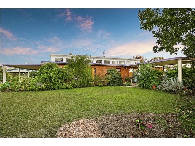 46 Golf Course Road, Goombungee QLD 4354