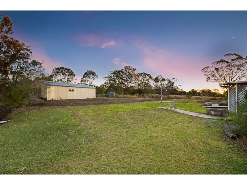 46 Golf Course Road, Goombungee QLD 4354