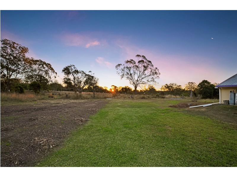 46 Golf Course Road, Goombungee QLD 4354
