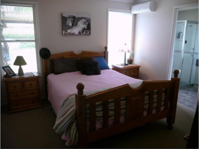 2 Walls Drive, Kearneys Spring QLD 4350