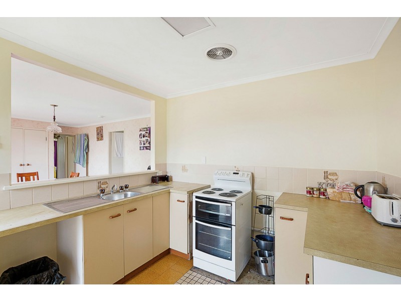 28 Claret Street, Wilsonton Heights QLD 4350