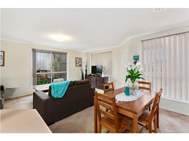 2/4 Araluen Court, Kearneys Spring QLD 4350